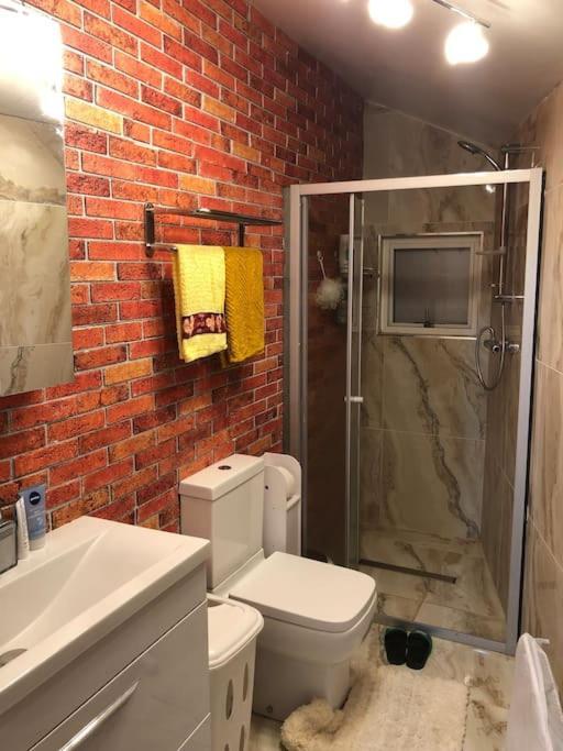 Cheerful 4 Bedroom House With Garden Free Parking London Exterior foto