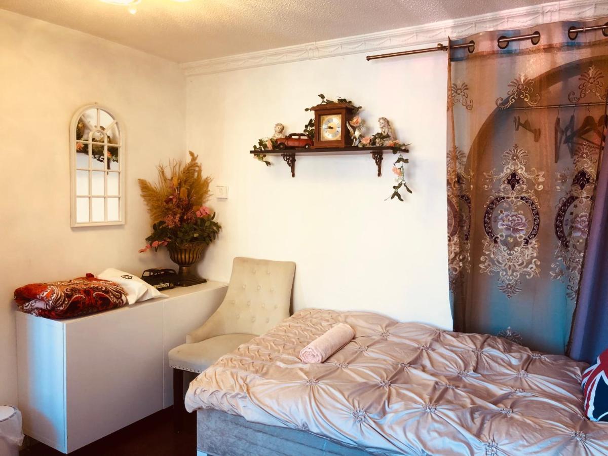 Cheerful 4 Bedroom House With Garden Free Parking London Exterior foto